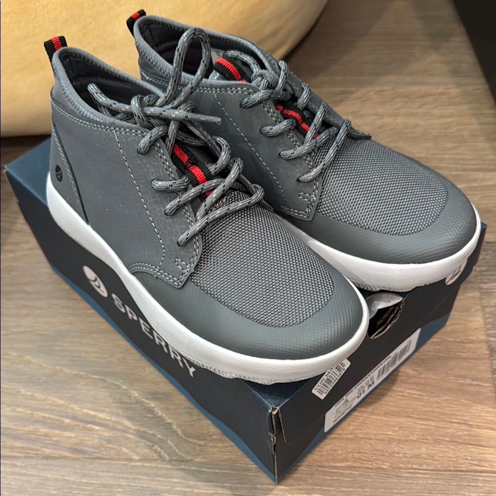 Sperry Gray Sneakers Modern Design